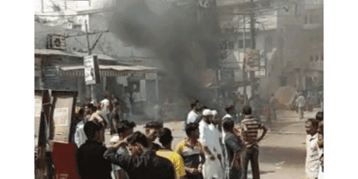 JCB ने युवक को कुचला, परिजनों ने जमकर काटा बवाल